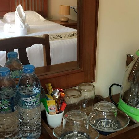 Same Same Guesthouse Patong Екстериор снимка