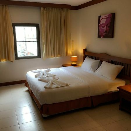 Same Same Guesthouse Patong Екстериор снимка