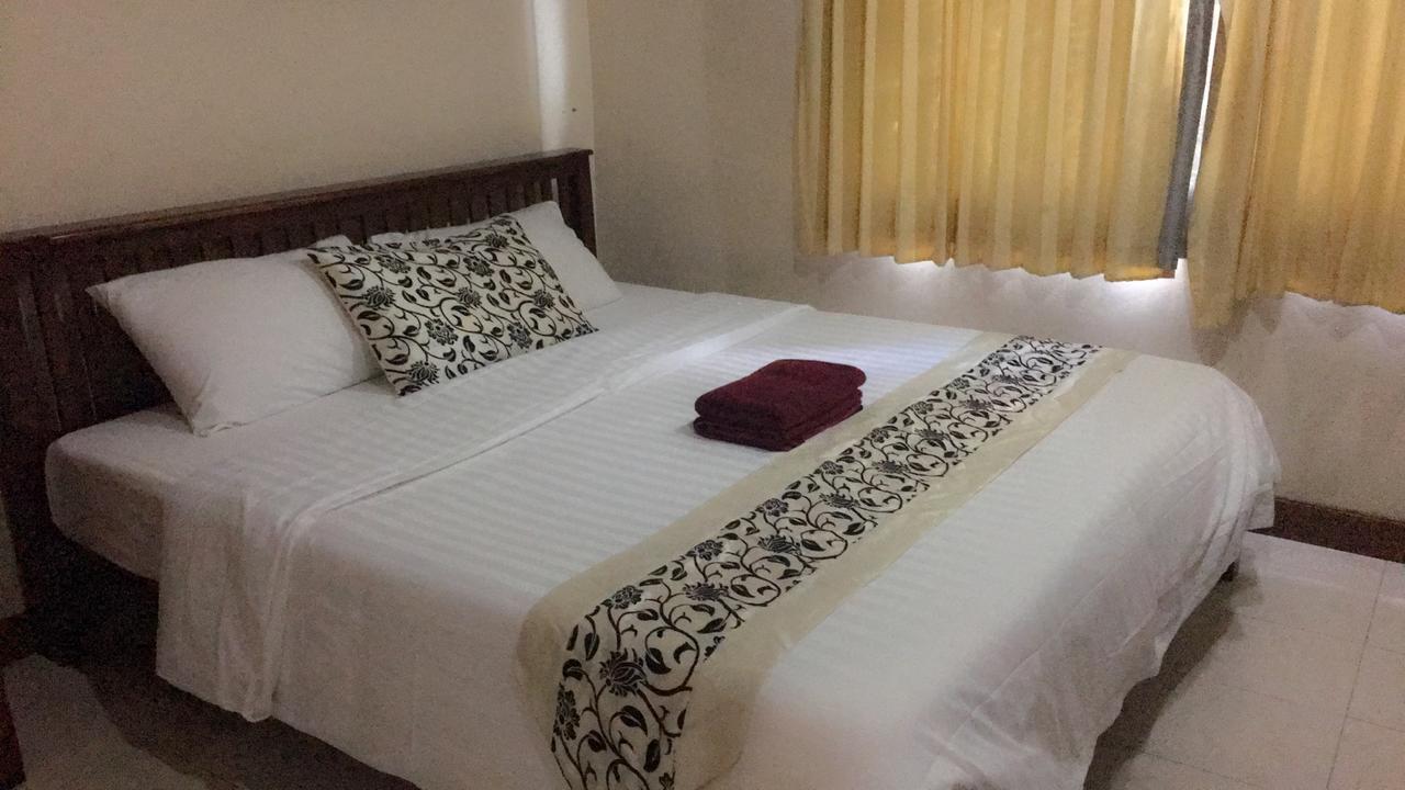 Same Same Guesthouse Patong Екстериор снимка