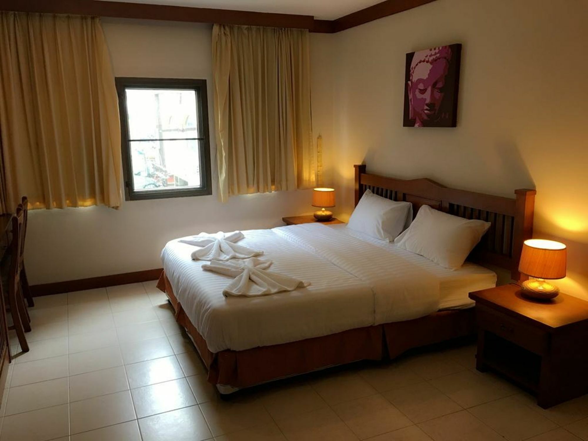 Same Same Guesthouse Patong Екстериор снимка