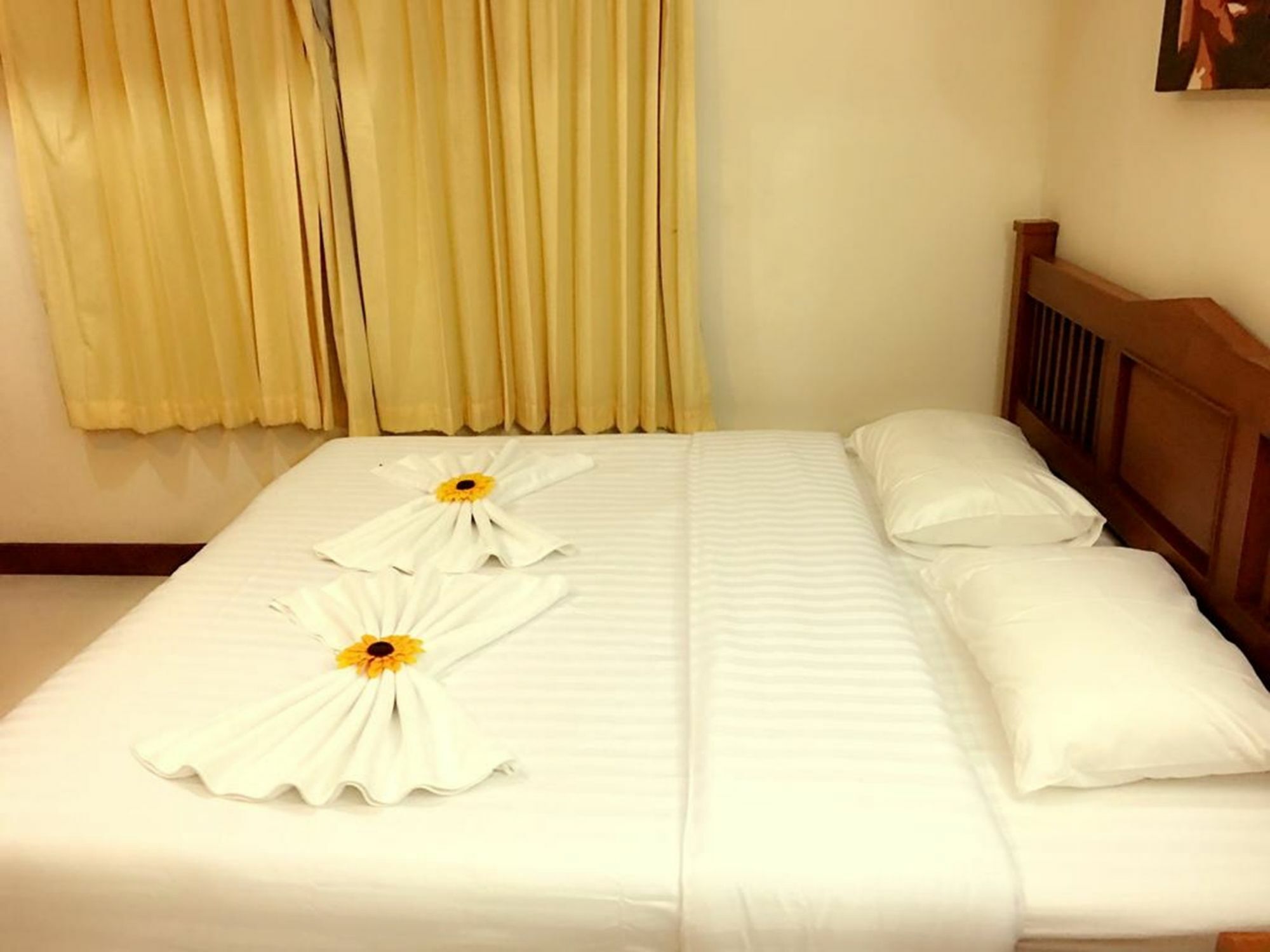 Same Same Guesthouse Patong Екстериор снимка