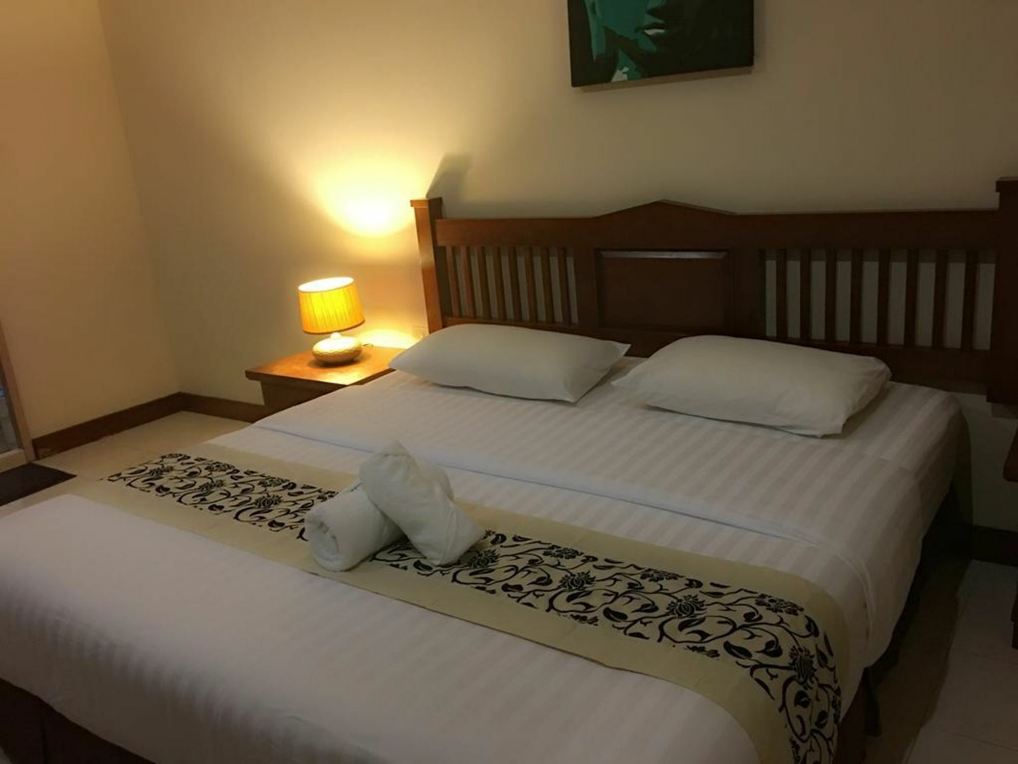 Same Same Guesthouse Patong Екстериор снимка