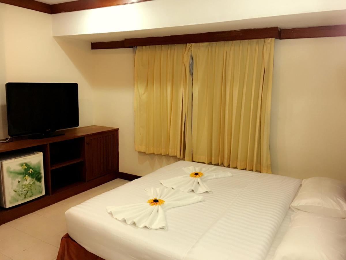 Same Same Guesthouse Patong Екстериор снимка
